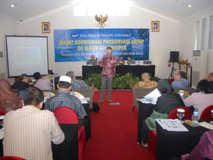 WAMEN PAN DAN RB BUKA RAKOR PRESERVASI ARSIP